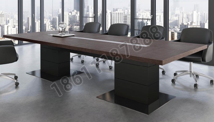 點(diǎn)擊查看商品:會(huì )議桌